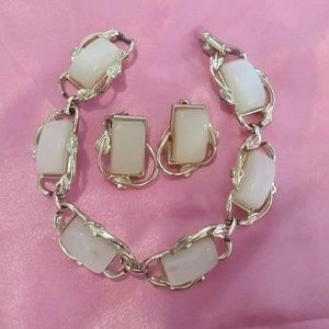 Vtg CORO Moonglow Thermoset Bracelet Earring Set